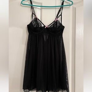 La Vie En Rose Black and Pink Lace Chemise